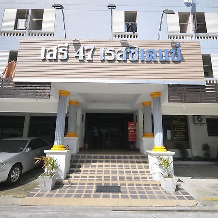 Seri 47 Residence Bangkok Bagian luar foto