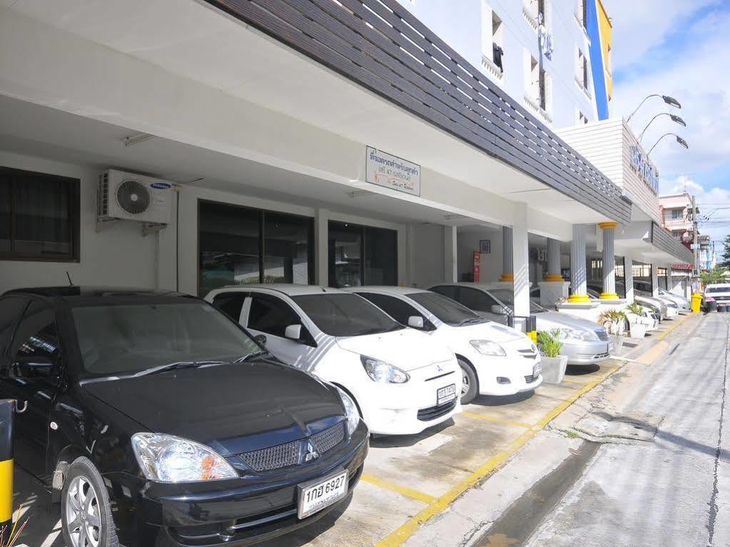 Seri 47 Residence Bangkok Bagian luar foto