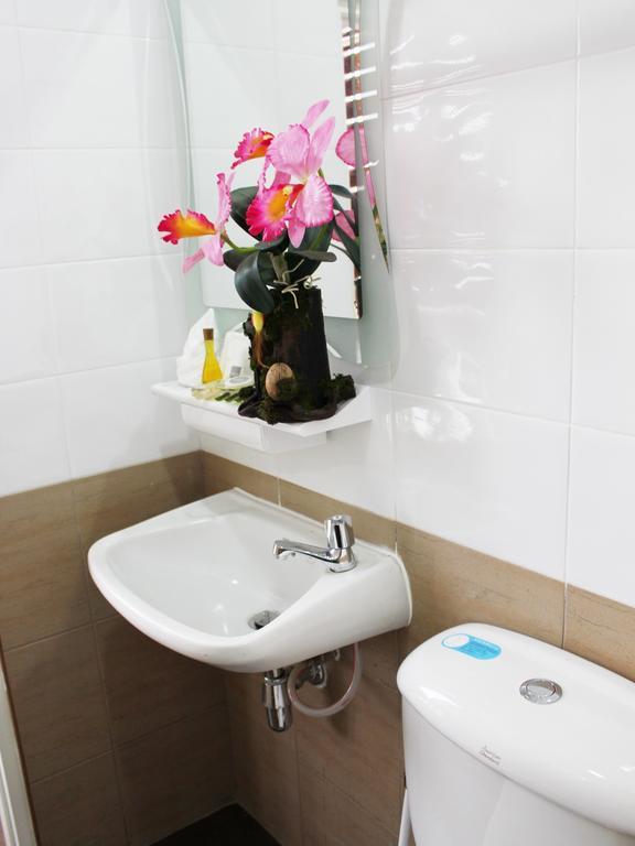 Seri 47 Residence Bangkok Bagian luar foto
